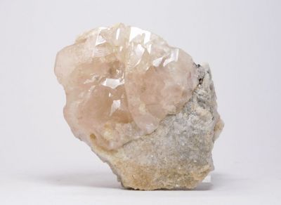 Topaz „růžový“ – Braldu Valley, Pákistán